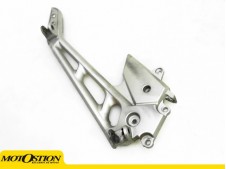 Soporte estriberas derecho Suzuki GSR 600 ABS 2007 - 2010