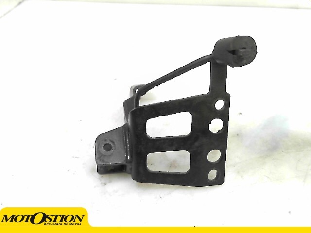 Soporte estribera delantero izquierdo BMW F65 GS 650 2003-2004  despiece de moto