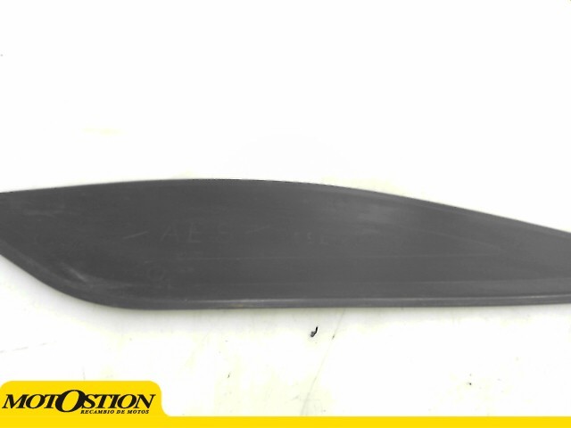 EMBELLECEDOR DEPOSITO IZQUIERDO Yamaha R6 600 cc 2005 - 2005