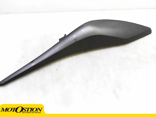 Cacha trasera derecha HONDA HORNET 600 2007-2010  segunda mano