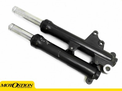 Brazo suspensión izquierdo Yamaha Tricity 125 2014 - 2016