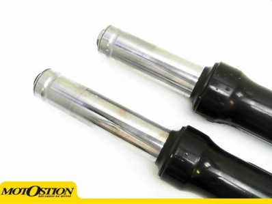 Brazo suspensión izquierdo Yamaha Tricity 125 2014 - 2016