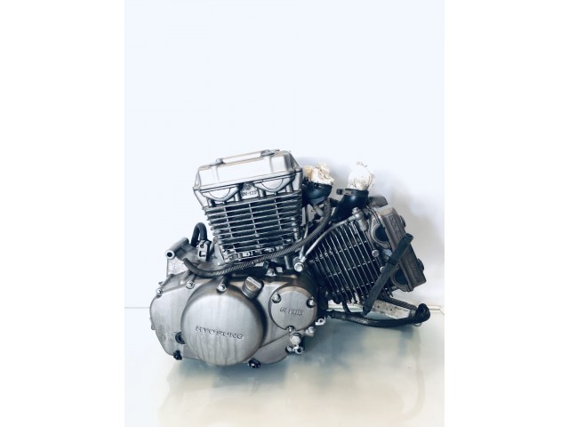 Motor completo del despiece o desguace de una moto Hyosung gt 125 2009-2013