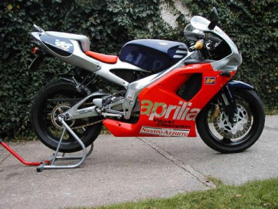 Estribera delantera derecha APRILIA RS 125 1997-1998  recambio moto