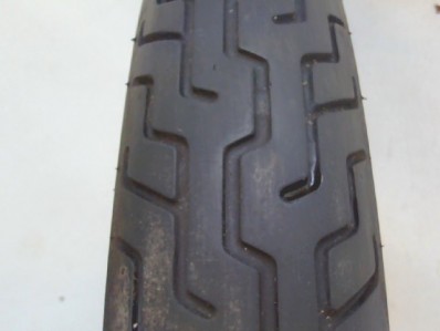 Neumático Dunlop CUSTOM D404F 90/90-17 M/C 49P TT  Neumáticos custom