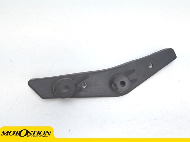 Soporte cupula derecho Kymco AK 550 2017 - 2021
