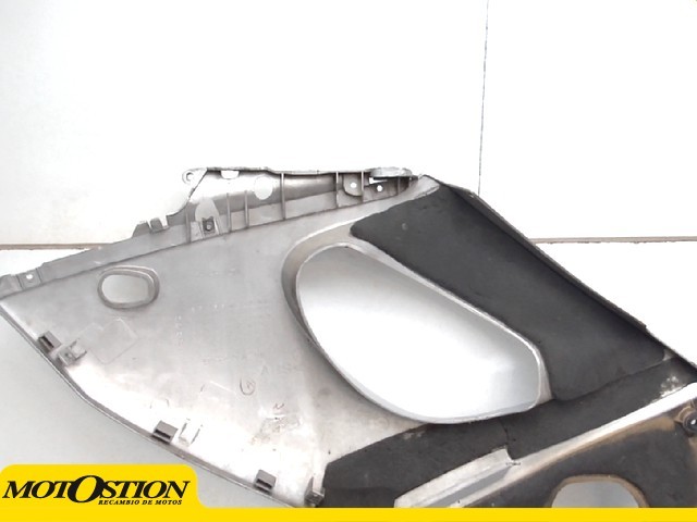 Faldon derecho azul YAMAHA THUNDERCAT 600 1994-2007  segunda mano