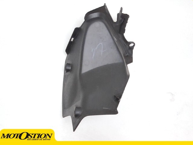 Embellecedor interior izquierdo radiador Kawasaki Z 800 e 2013 - 2016