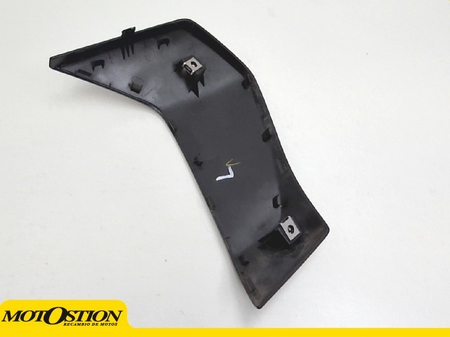 Embellecedor aireador  izquierdo Yamaha MT 125 2020 - 2024