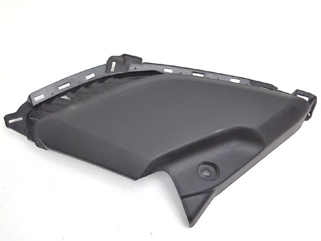 Embellecedor cacha delantera izquierda Yamaha XMAX 300 2023 - 2024