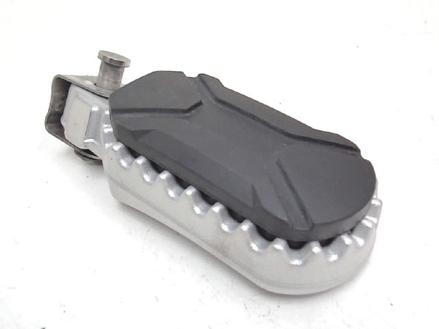 Estribera trasera derecha Bmw R 1300 GS 2022 - 2025
