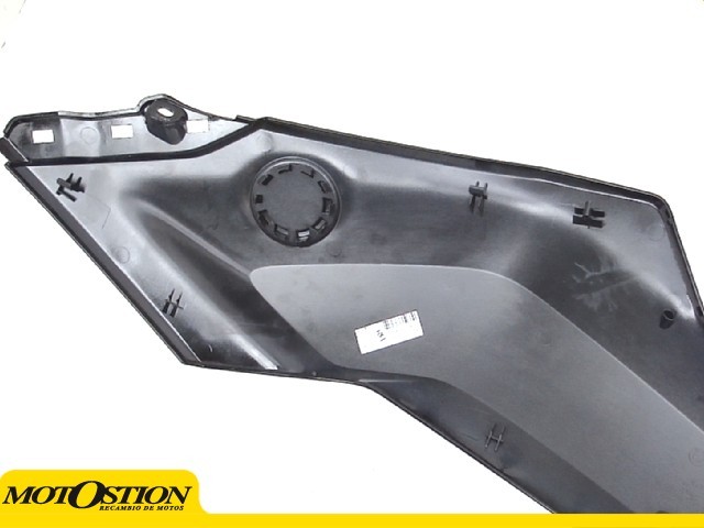 Cubre depósito derecho Bmw R 1300 GS 2022 - 2025